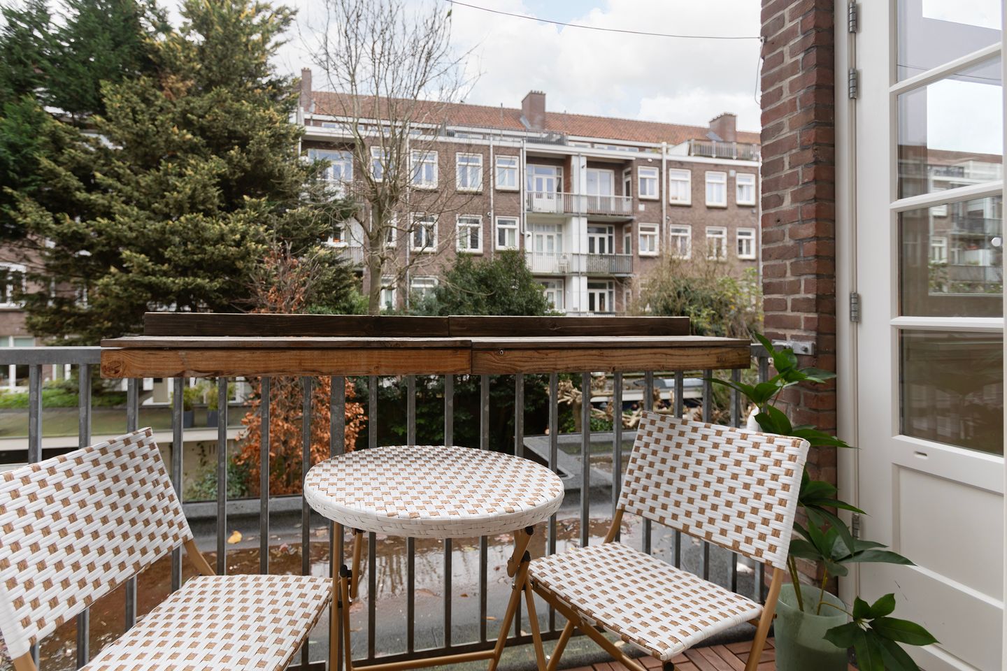 Photo 4 of Van Tuyll van Serooskerkenweg 57-1