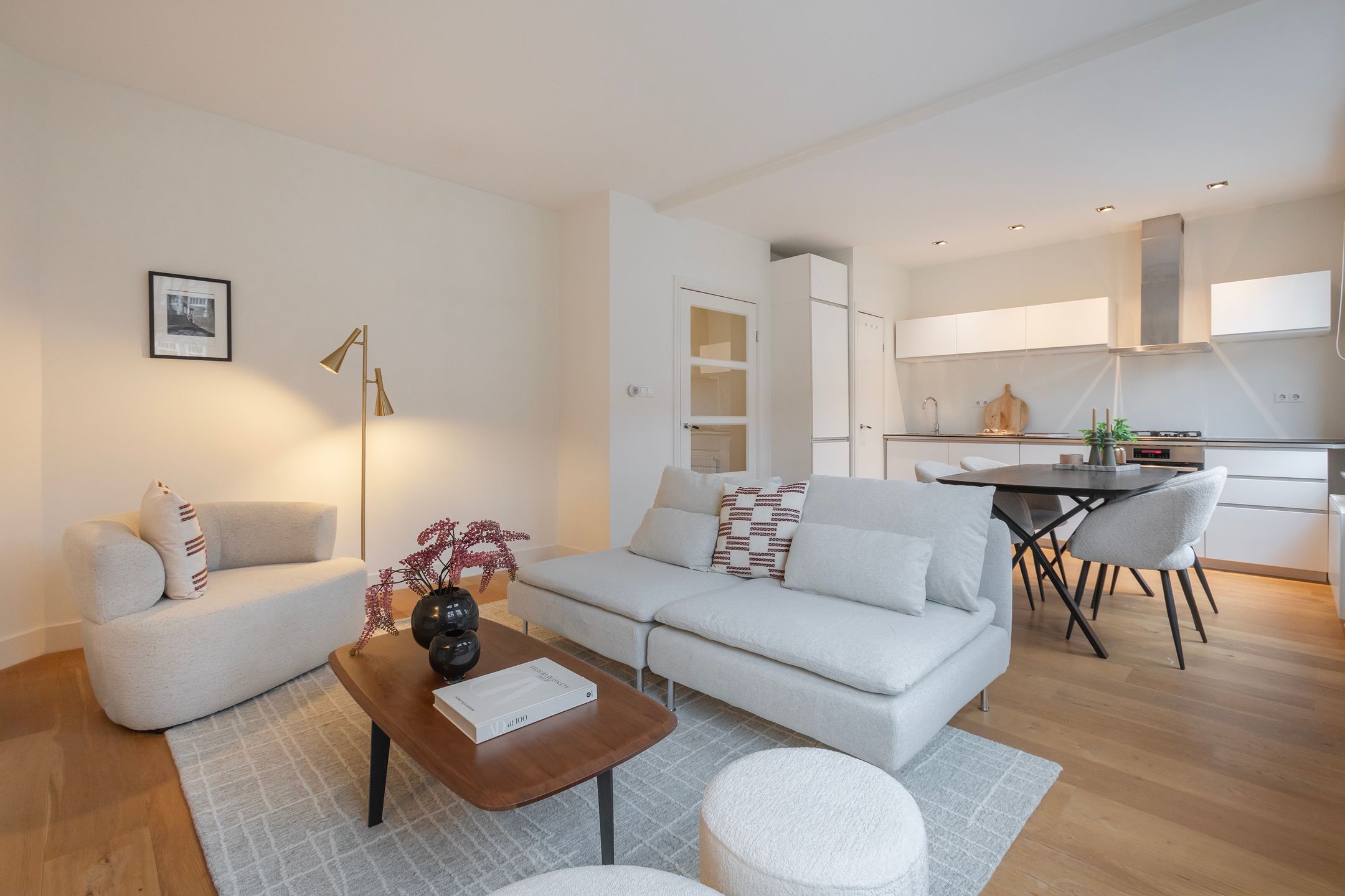 Photo 9 of Van Tuyll van Serooskerkenweg 57-1