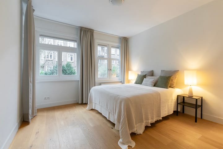 Foto 19 van Van Tuyll van Serooskerkenweg 57-1