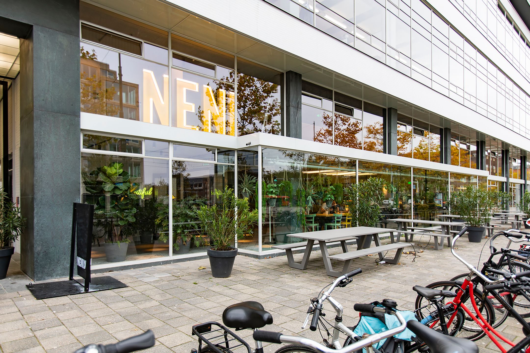 Photo 30 of Van Tuyll van Serooskerkenweg 57-1