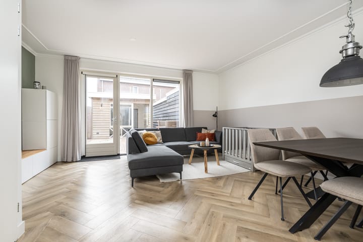 Foto 4 van Bloemenweg 15