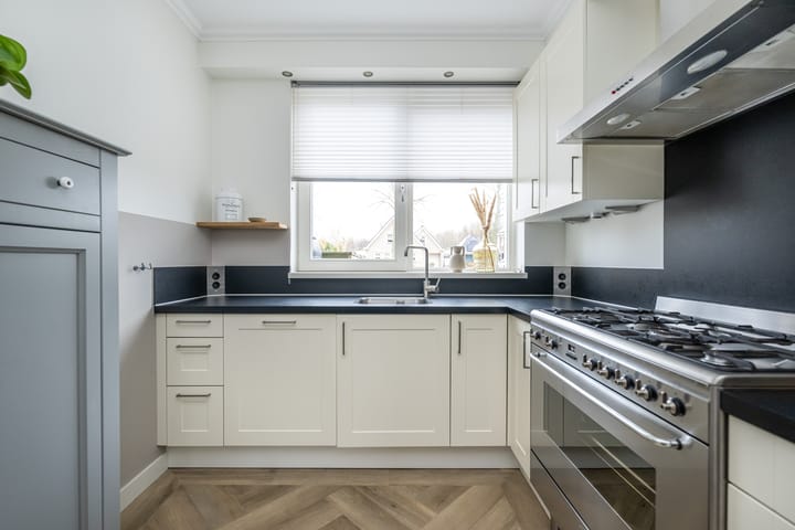 Foto 11 van Bloemenweg 15