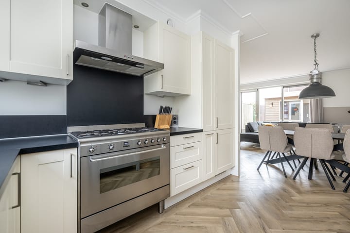 Foto 13 van Bloemenweg 15