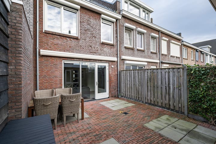 Foto 25 van Bloemenweg 15