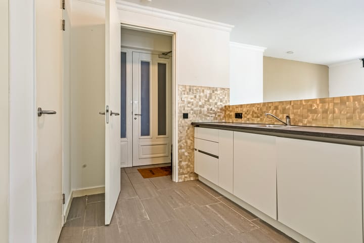 Photo 11 of Rademakerstraat 135