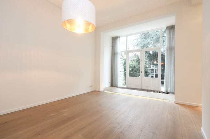 Photo 4 of Wouwermanstraat 33-H