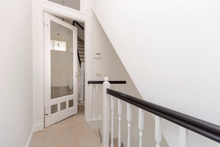 Photo 5 of Wouwermanstraat 33-H