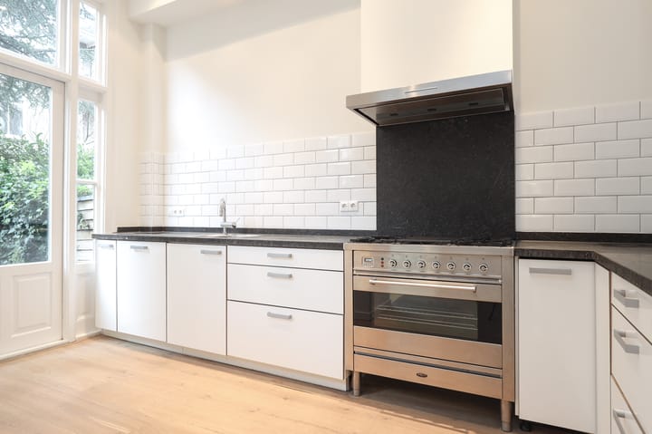 Photo 2 of Wouwermanstraat 33-H