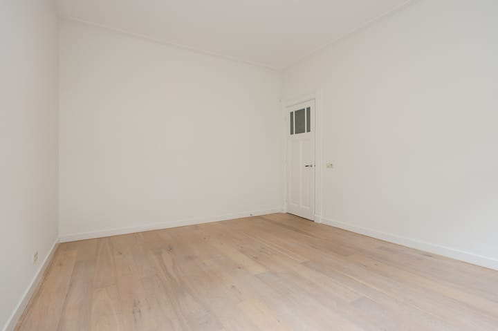 Photo 29 of Wouwermanstraat 33-H