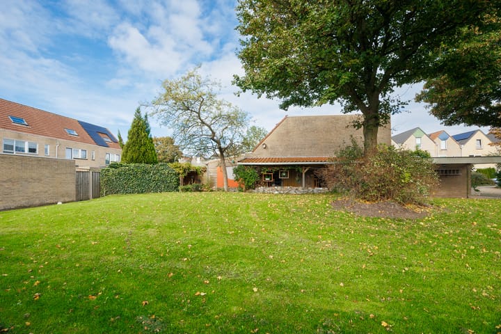 Photo 27 of Karveel 46 56