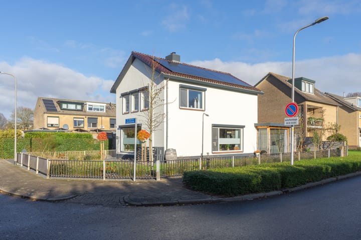 Foto 2 van Dr R v Oppenraaijstr 74