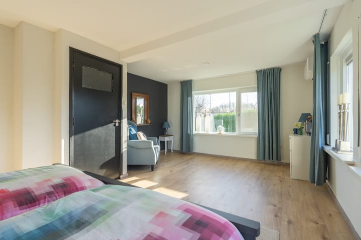 Foto 35 van Dr R v Oppenraaijstr 74