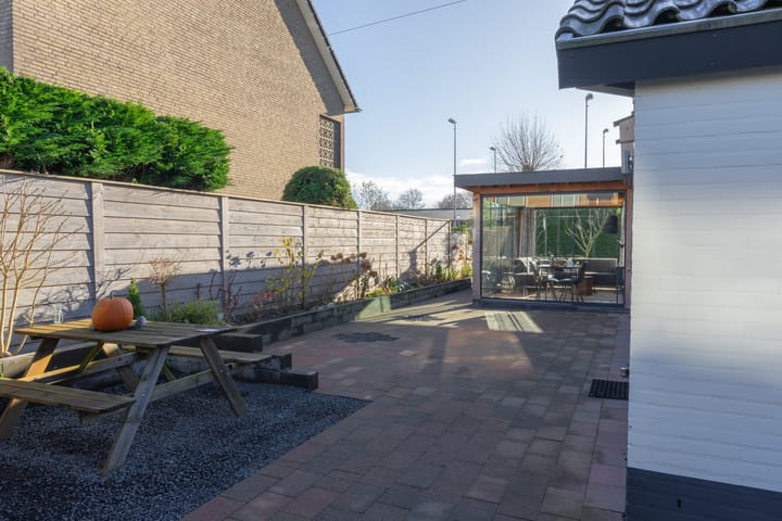 Foto 41 van Dr R v Oppenraaijstr 74