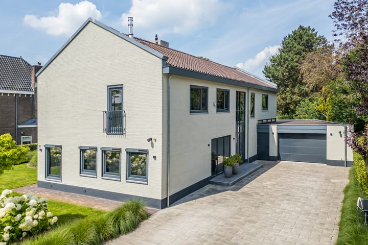 Photo 9 of Herenstraat 65