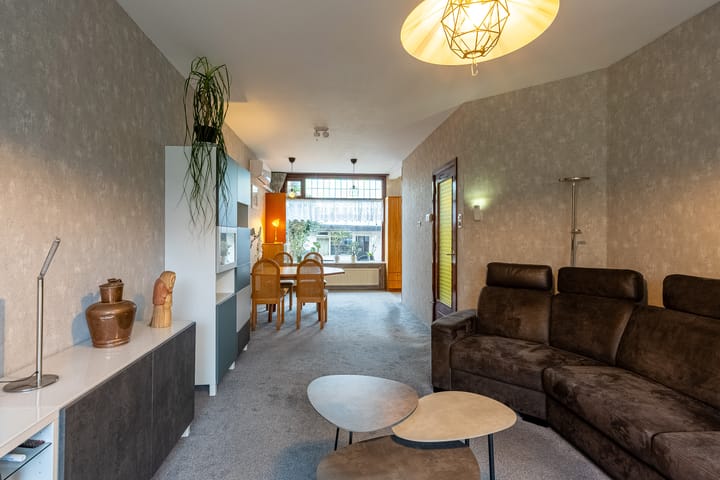 Foto 13 van Surinamesingel 4