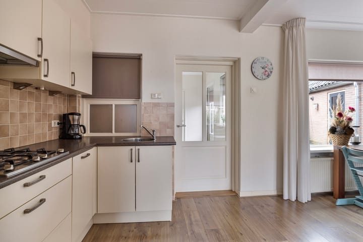 Foto 13 van Meidoornlaan 13