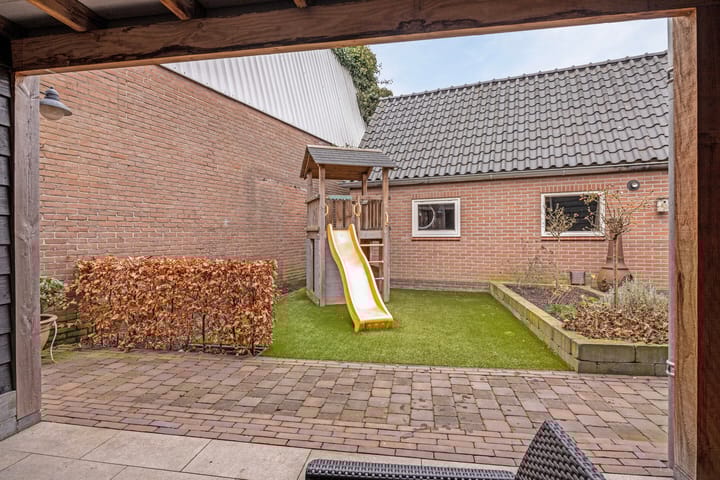 Foto 29 van Meidoornlaan 13