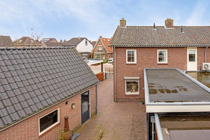 Foto 37 van Meidoornlaan 13