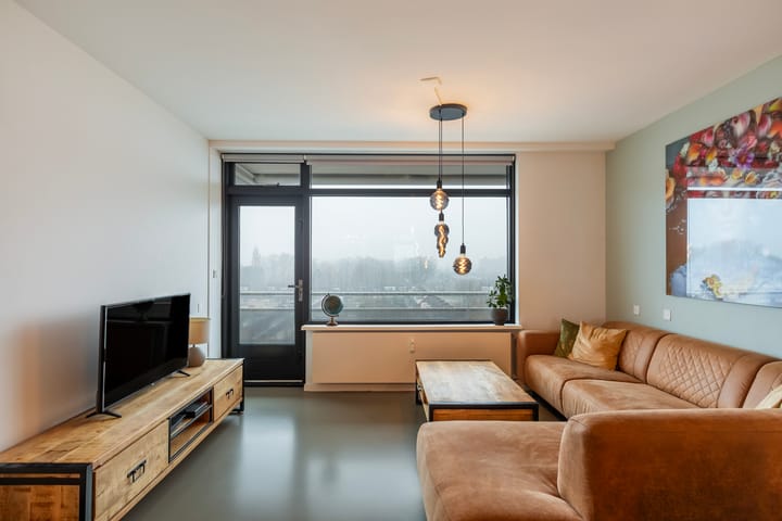 Photo 10 of Zwaluwstraat 290