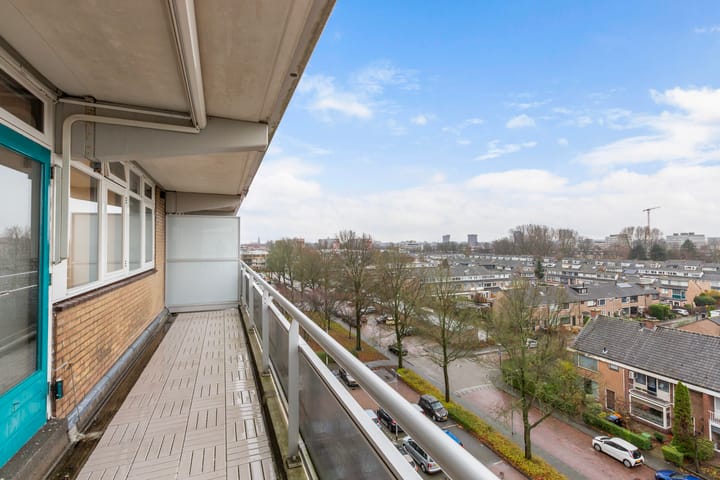 Photo 11 of Zwaluwstraat 290