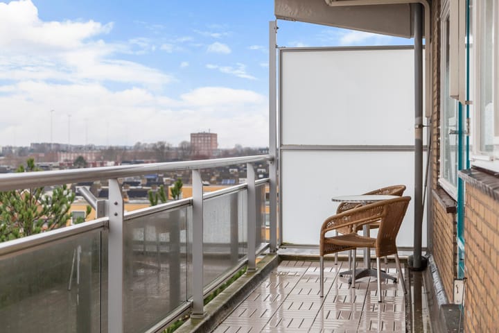 Photo 14 of Zwaluwstraat 290