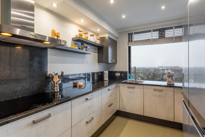 Photo 19 of Zwaluwstraat 290