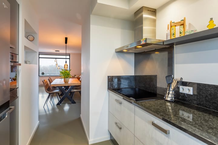 Photo 21 of Zwaluwstraat 290