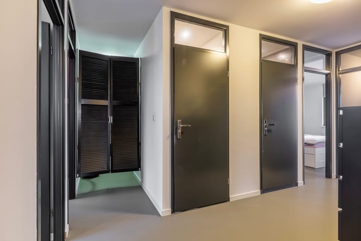 Photo 23 of Zwaluwstraat 290