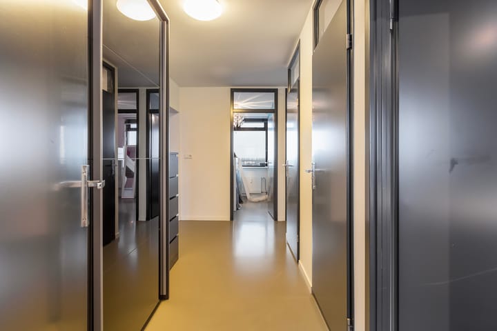 Photo 25 of Zwaluwstraat 290