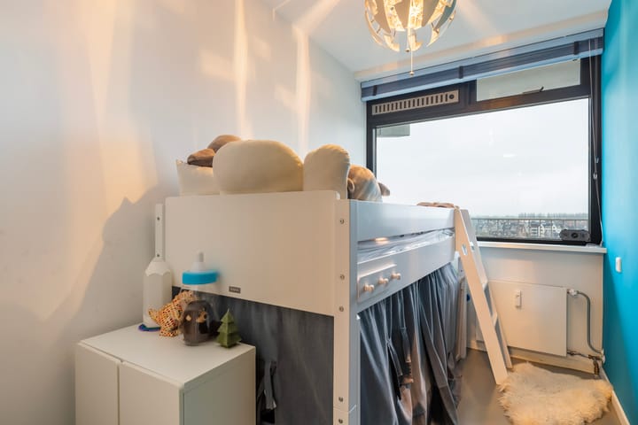 Photo 26 of Zwaluwstraat 290