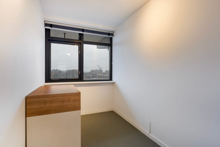 Photo 31 of Zwaluwstraat 290