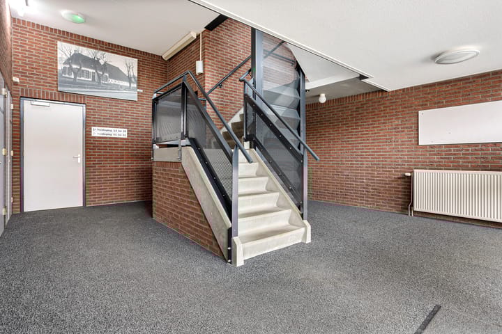 Photo 8 of Lieuwkemastraat 27