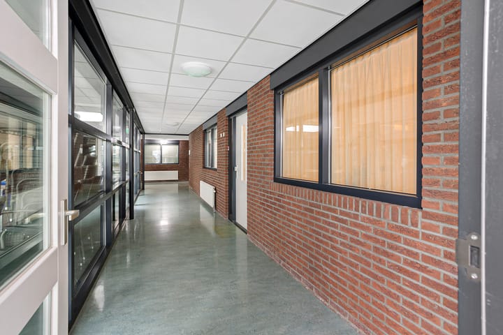 Photo 12 of Lieuwkemastraat 27