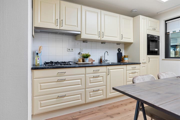 Photo 27 of Lieuwkemastraat 27