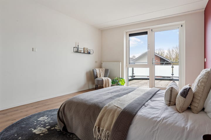 Photo 34 of Lieuwkemastraat 27