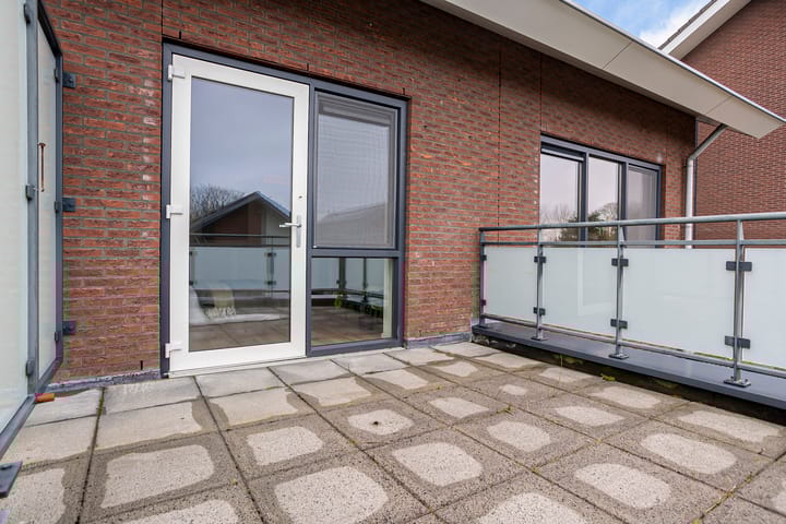 Photo 37 of Lieuwkemastraat 27