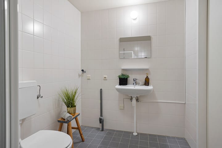 Photo 40 of Lieuwkemastraat 27