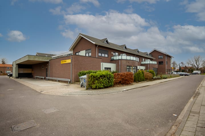 Photo 57 of Lieuwkemastraat 27