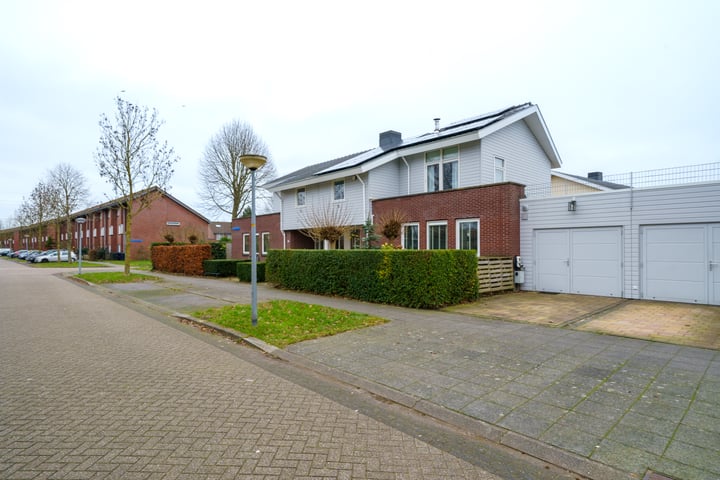 View photo 44 of Kees Verweystraat 11