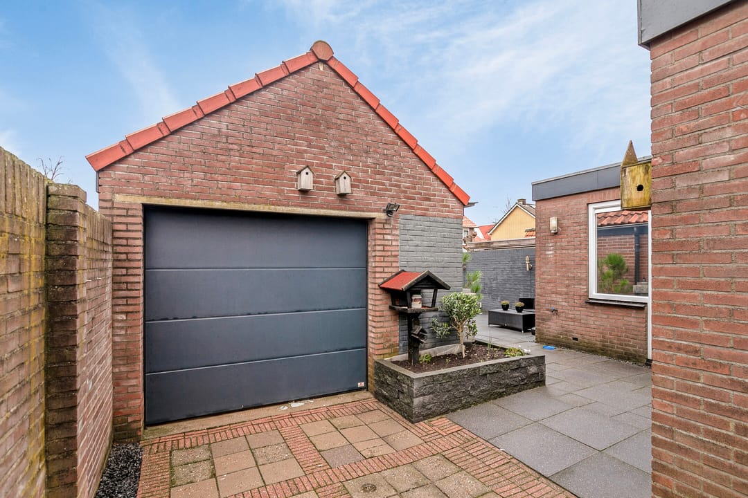 Photo 2 of Cort van der Lindenlaan 3