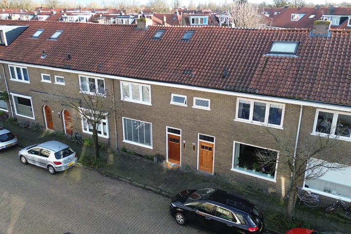 Bekijk foto 32 van Leliestraat 102