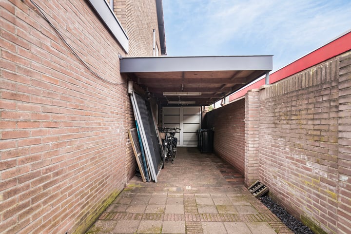 View photo 27 of Cort van der Lindenlaan 3