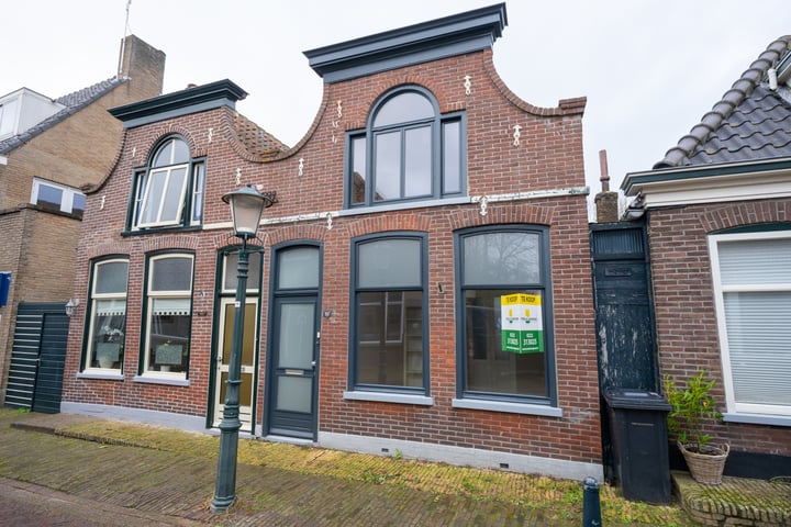 Bekijk foto 1 van Warmoesstraat 49