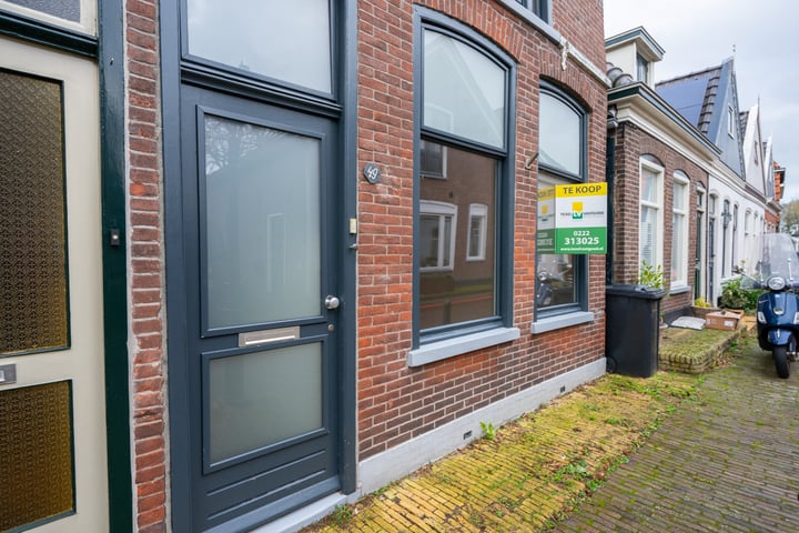 Bekijk foto 2 van Warmoesstraat 49