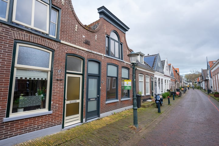 Bekijk foto 4 van Warmoesstraat 49