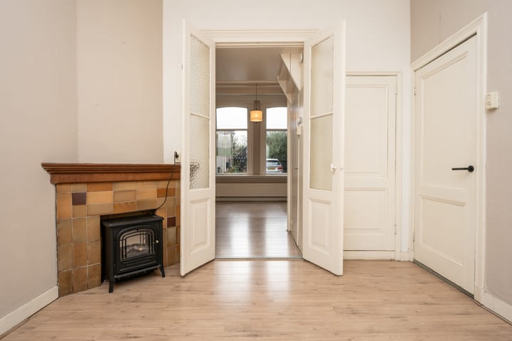 Foto 9 van Warmoesstraat 49