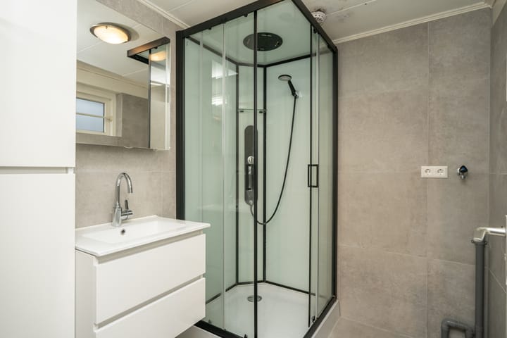 Foto 15 van Warmoesstraat 49