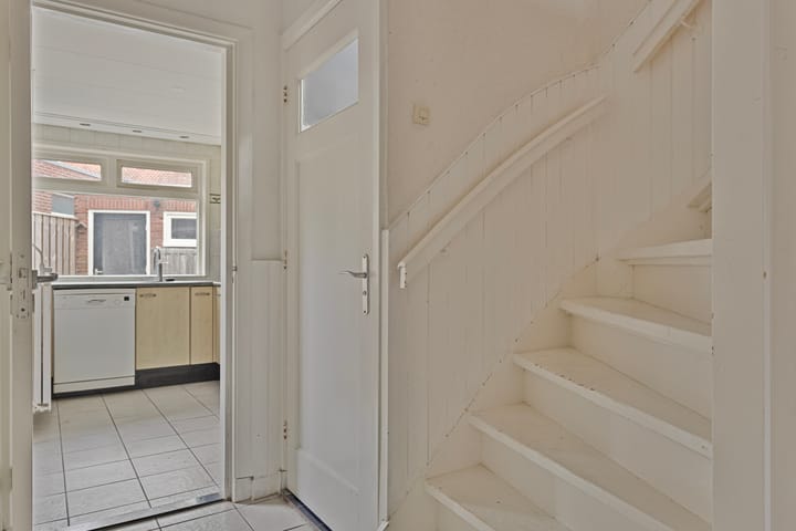 Photo 13 of van Ostadestraat 55