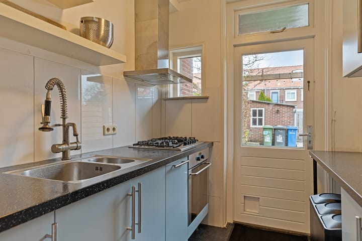 Foto 13 van Johan de Wittstraat 14