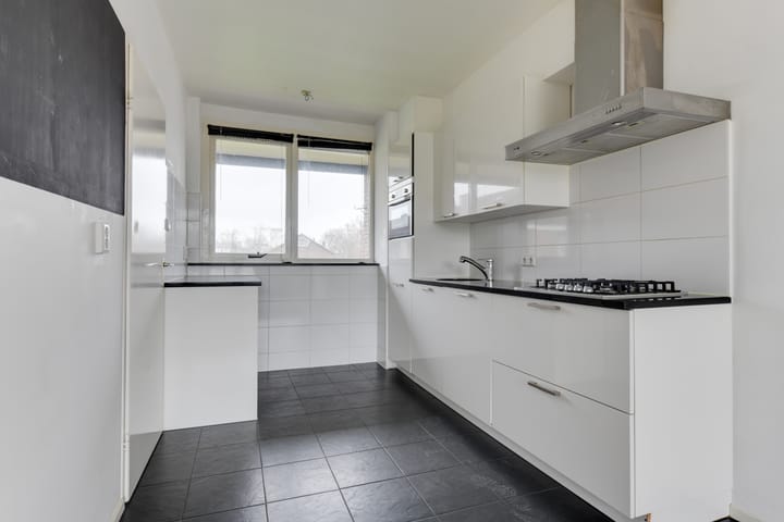 Photo 3 of Van Blaaderenweg 13-A